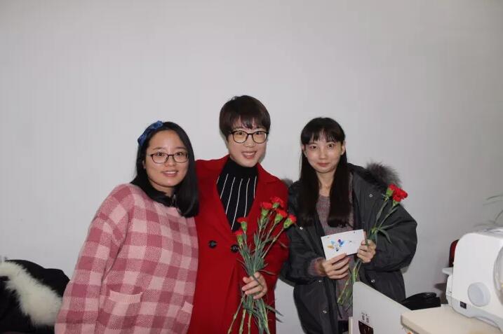 除了吃鸡,感恩节还有这样的打开方式?!