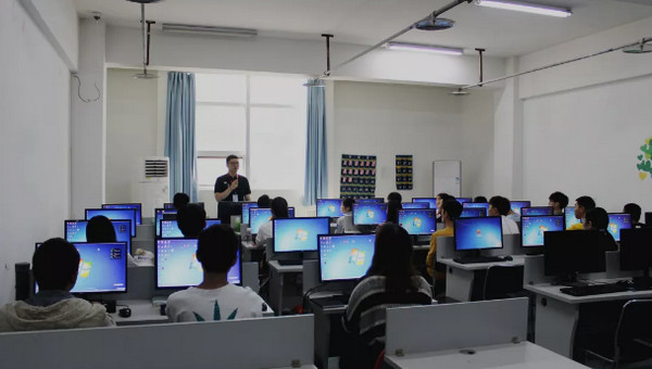 1569287439916563.jpg 配图3 云和数据UI新班开班啦.jpg